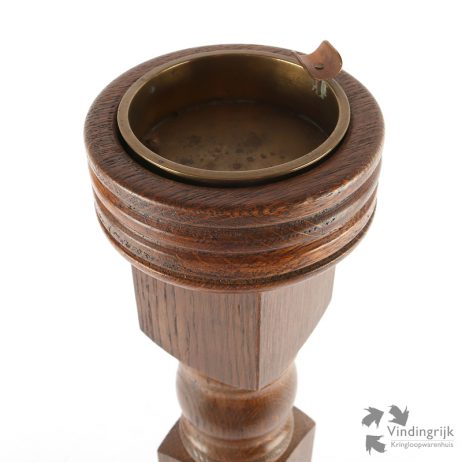 klassieke houten staande asbak hout klassiek staand koper