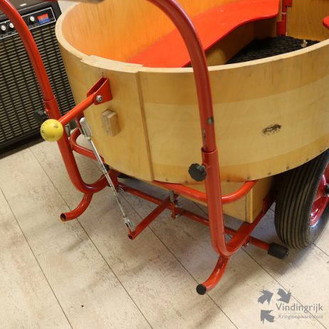houten bolderkar kindercabrio hout duwen kinderen vervoer kleuters duwkar Dijk Toys veilig