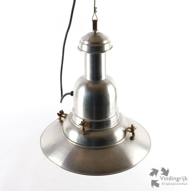 IMG_0163 industriële metalen hanglamp metaal aluminium lamp industrieel metaal fabriek