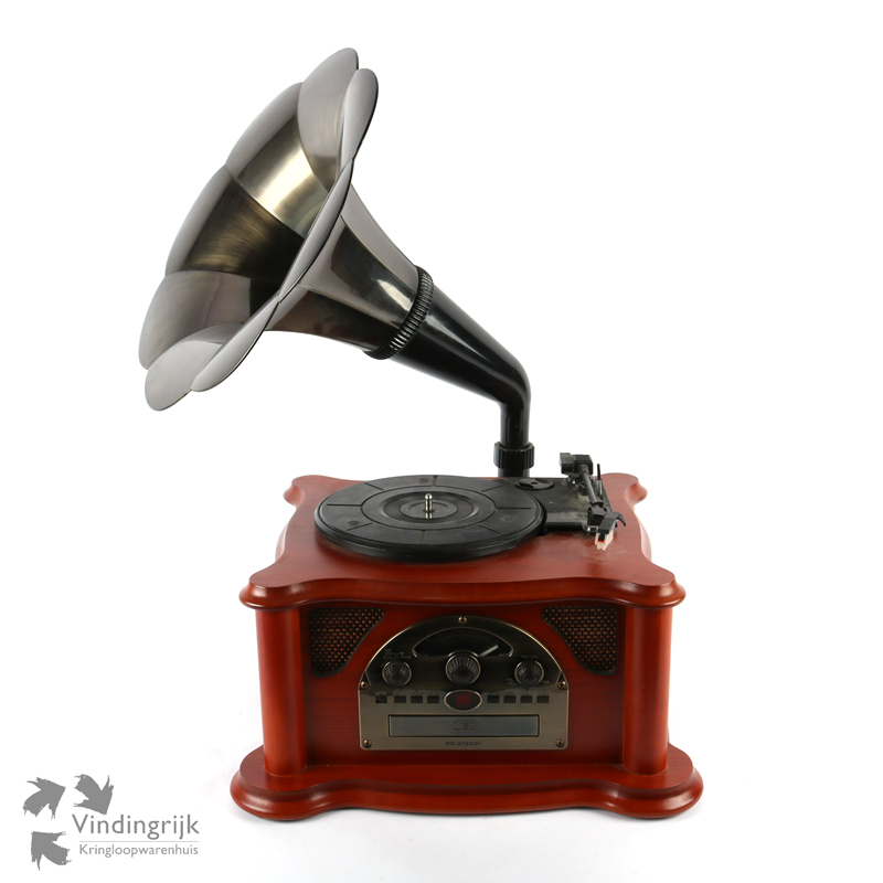 IMG_0499 Ricatech RMC 350 music center hoorn retro platenspeler radio cd speler mp3 SD LP nostalgisch vintage muziek