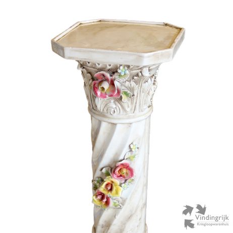 pilaar zuil sokkel keramiek bloemen ornamenten