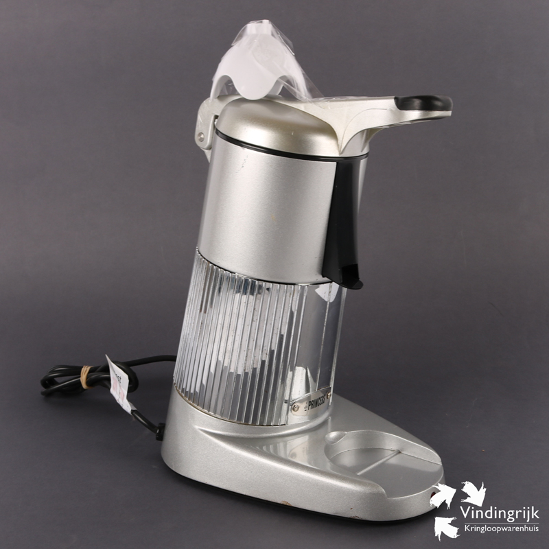 IMG_0558 citruspers Princess sinaasappelen citroenen pers elektrisch