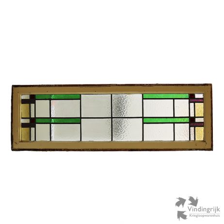 glas in lood raam venster kathedraalglas houten omlijsting raamwerk kozijn