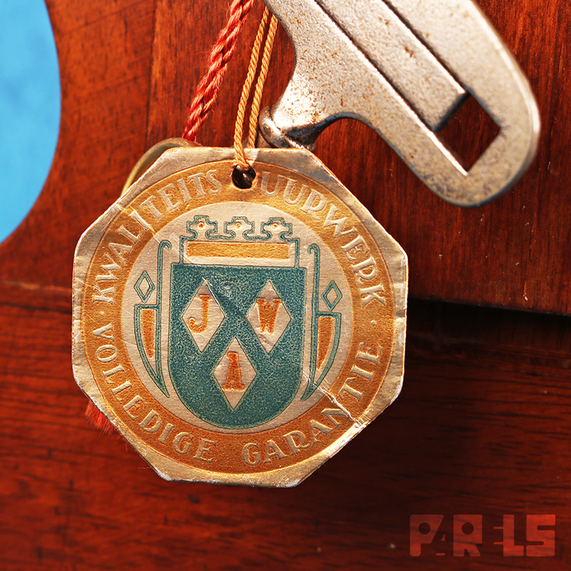 IMG_1859 zeldzaam vintage tafelklokje Wuba Warmink notenhout pendule schouwklok Beidt uw tijd