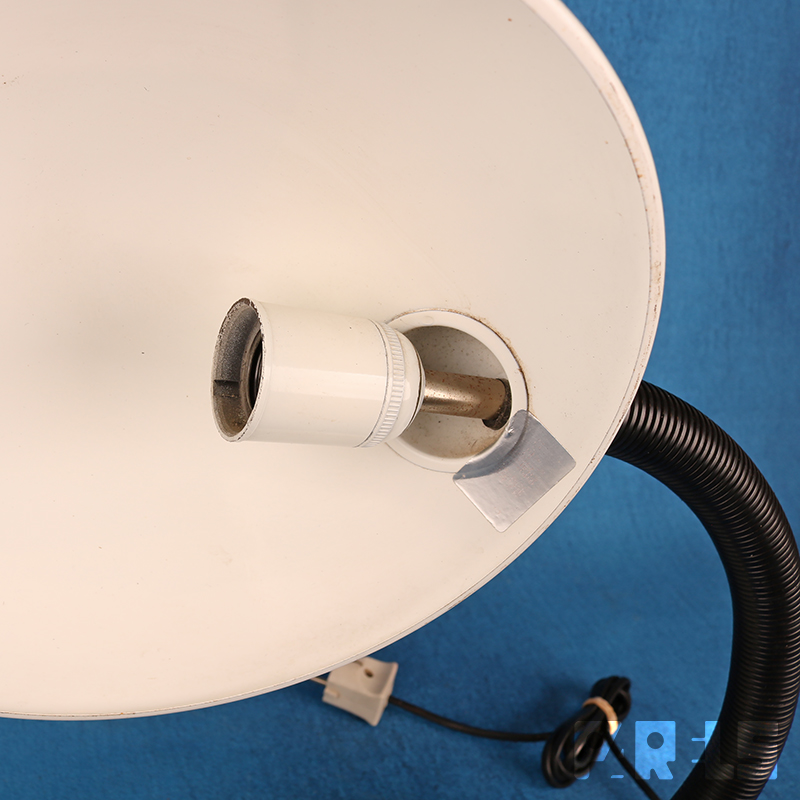 IMG_2138 vintage bureaulamp tafellamp Massive Bauhaus licht lamp