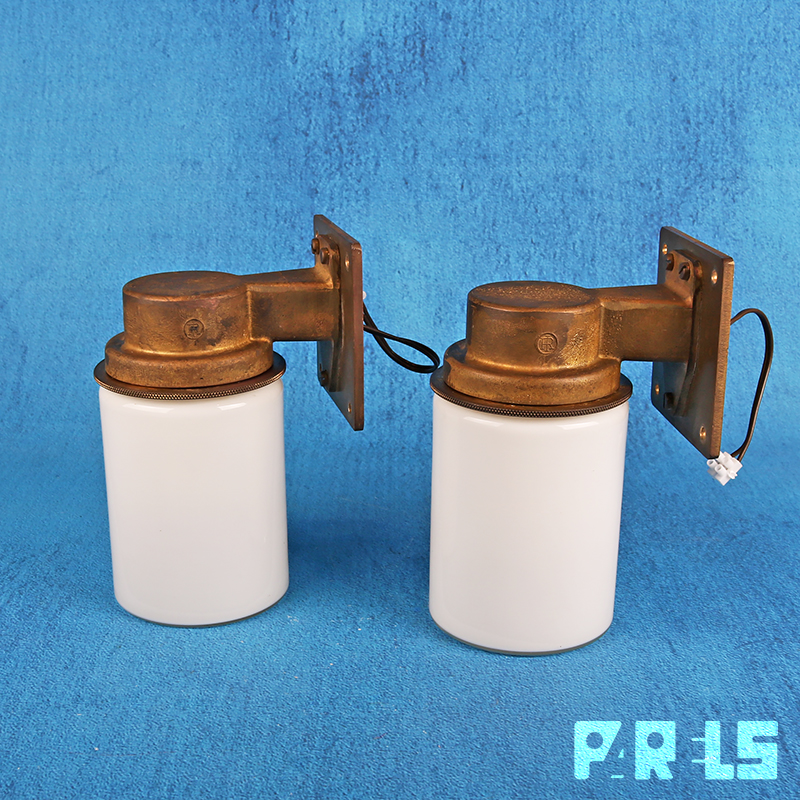 IMG_3463 set vintage Industria Rotterdam wanlampen buitenlampen scheepslampen