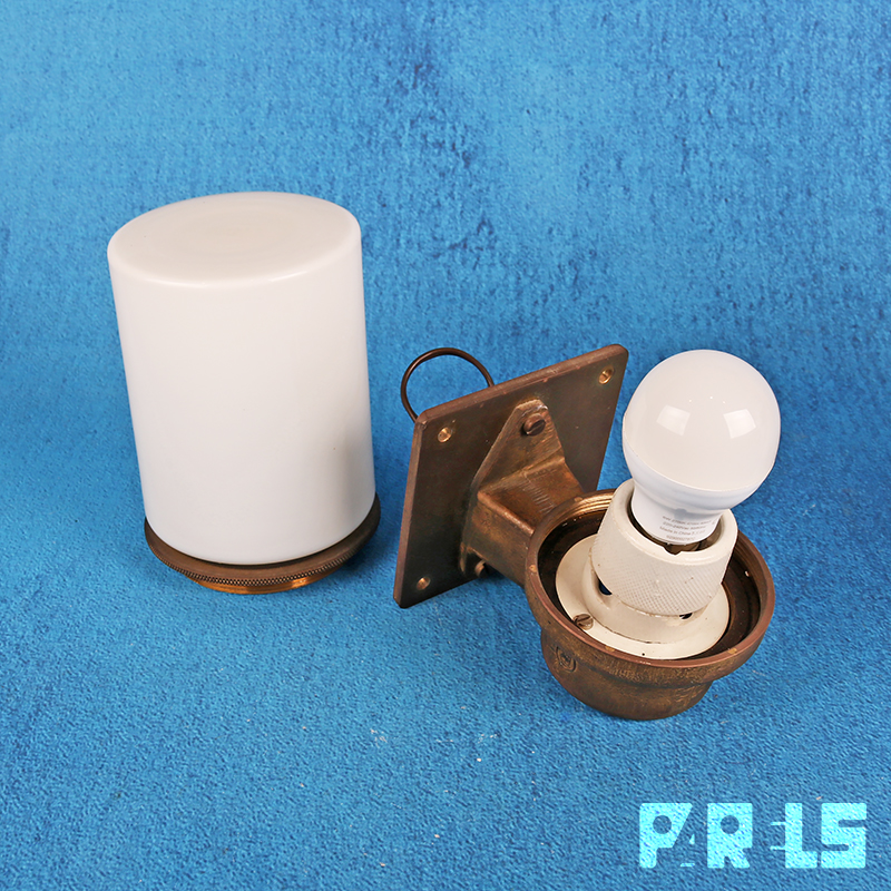 IMG_3470 set vintage Industria Rotterdam wanlampen buitenlampen scheepslampen