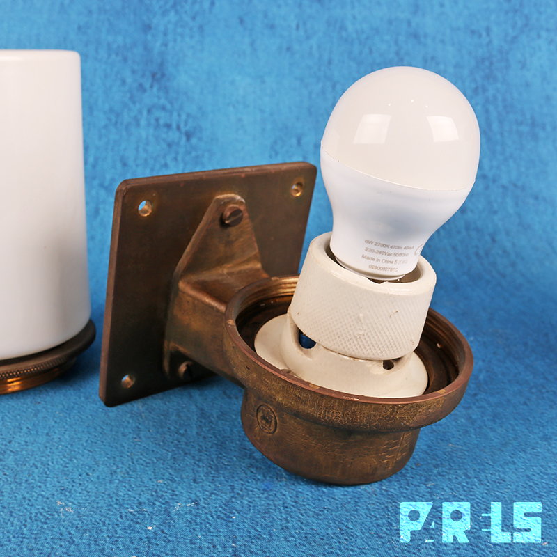 IMG_3471 set vintage Industria Rotterdam wanlampen buitenlampen scheepslampen