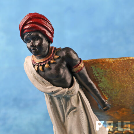 blackamoor schaal vintage decoratie kunstobject centerpiece koloniale stijl oriëntaals klassiek interieur ornament goudkleurig Afrikaans Moors Moren fruitschaal