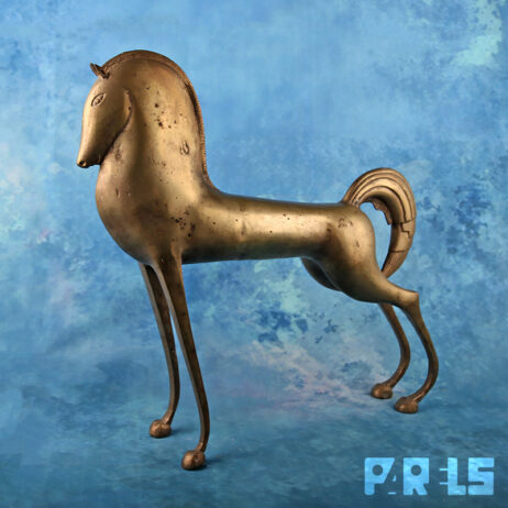 paardensculpturen bronskleurig metaal hol gegoten etruskische stijl gestileerde vorm manen detail staart detail beeld brons paard