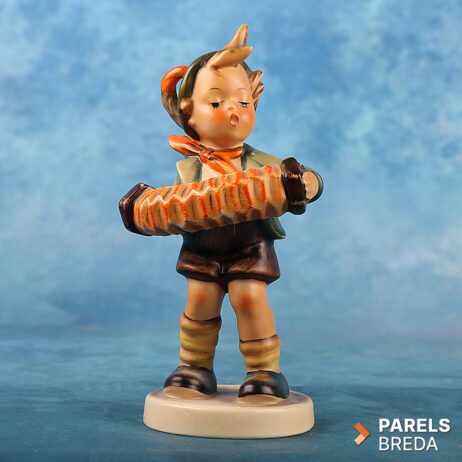 vintage hummel goebel beeldje west Germany Duitsland 185 jongen accordeon