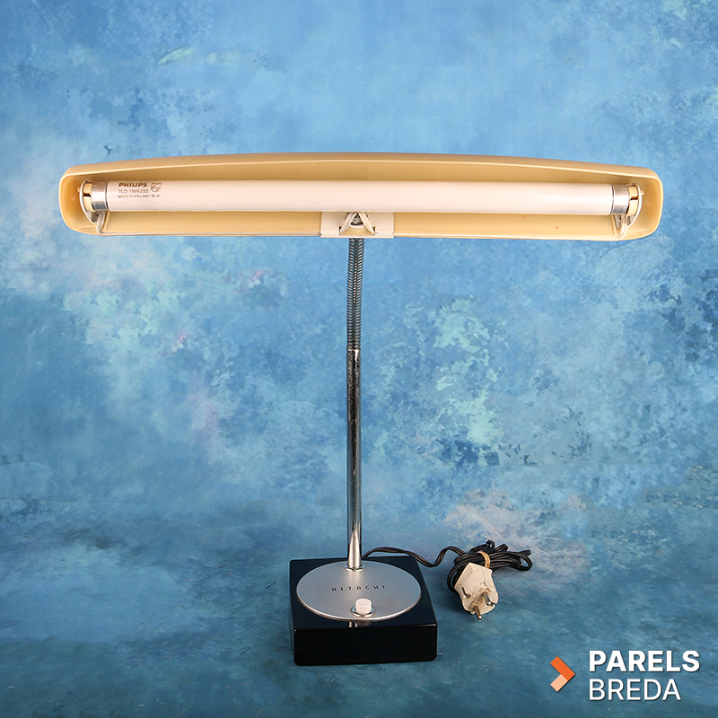 IMG_2322 vintage Hitachi Moon Light 506 bureaulamp fluorescentie armatuur tafellamp Hitachi