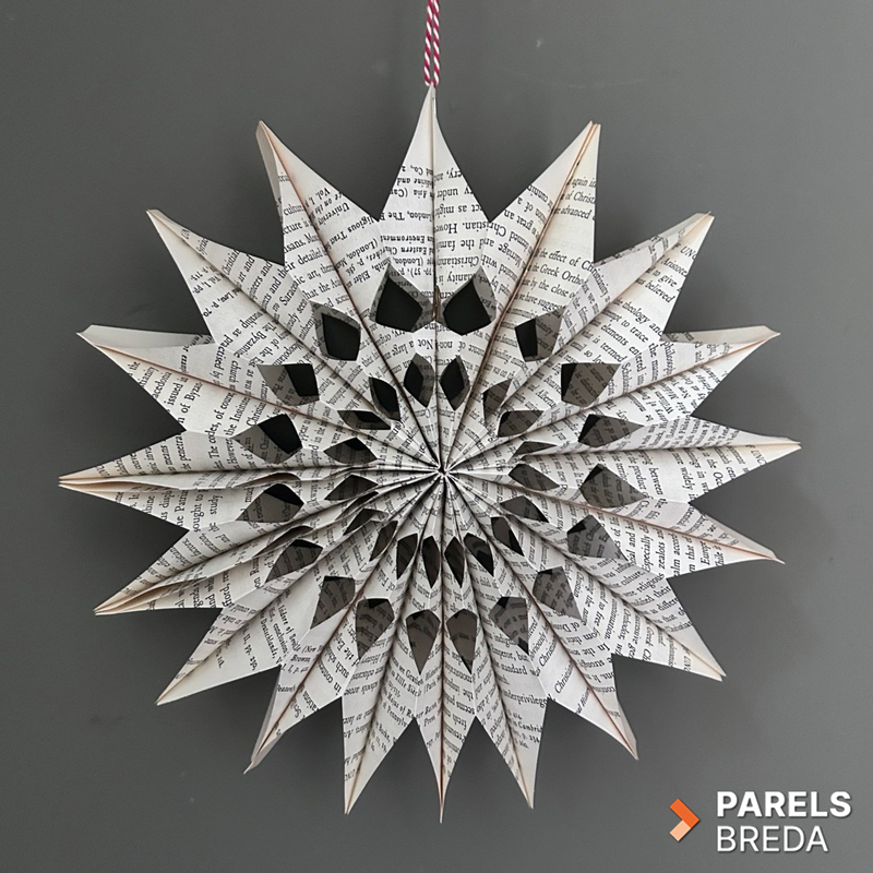 IMG_0716.-800 Parels Workshop boekblad kerstpracht bankleer kerstsfeer maken leer creatief duurzaam circulair hergebruik upcycling