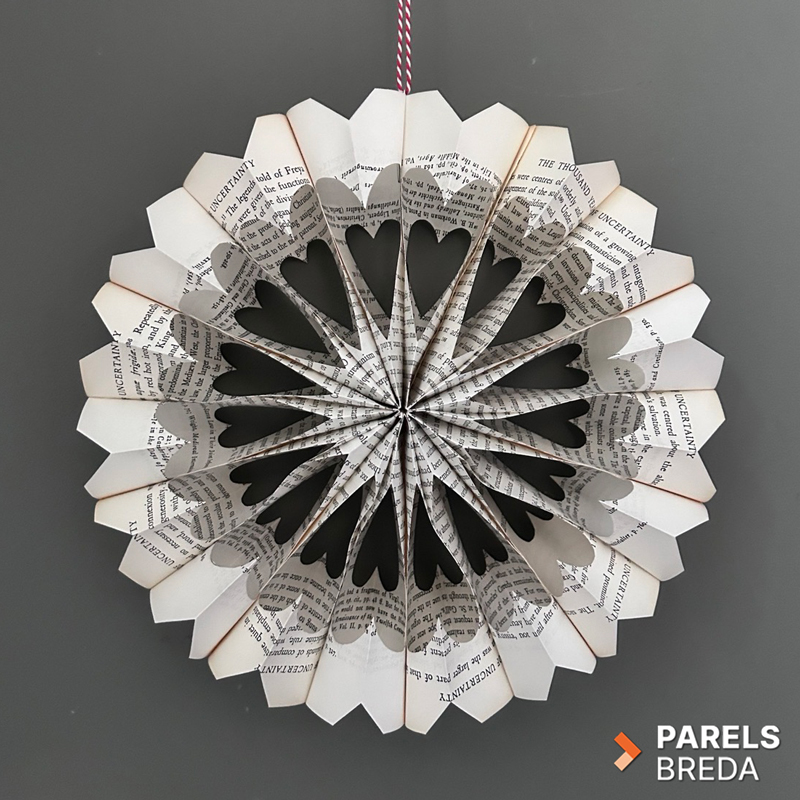 IMG_0718-800 Parels Workshop boekblad kerstpracht bankleer kerstsfeer maken leer creatief duurzaam circulair hergebruik upcycling