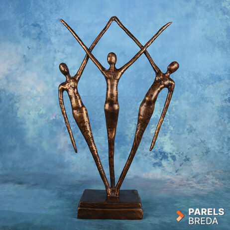 Ger van Tankeren Samen sculptuur kunstbeeld drie mensfiguren Victory figuratief samenwerking verbondenheid